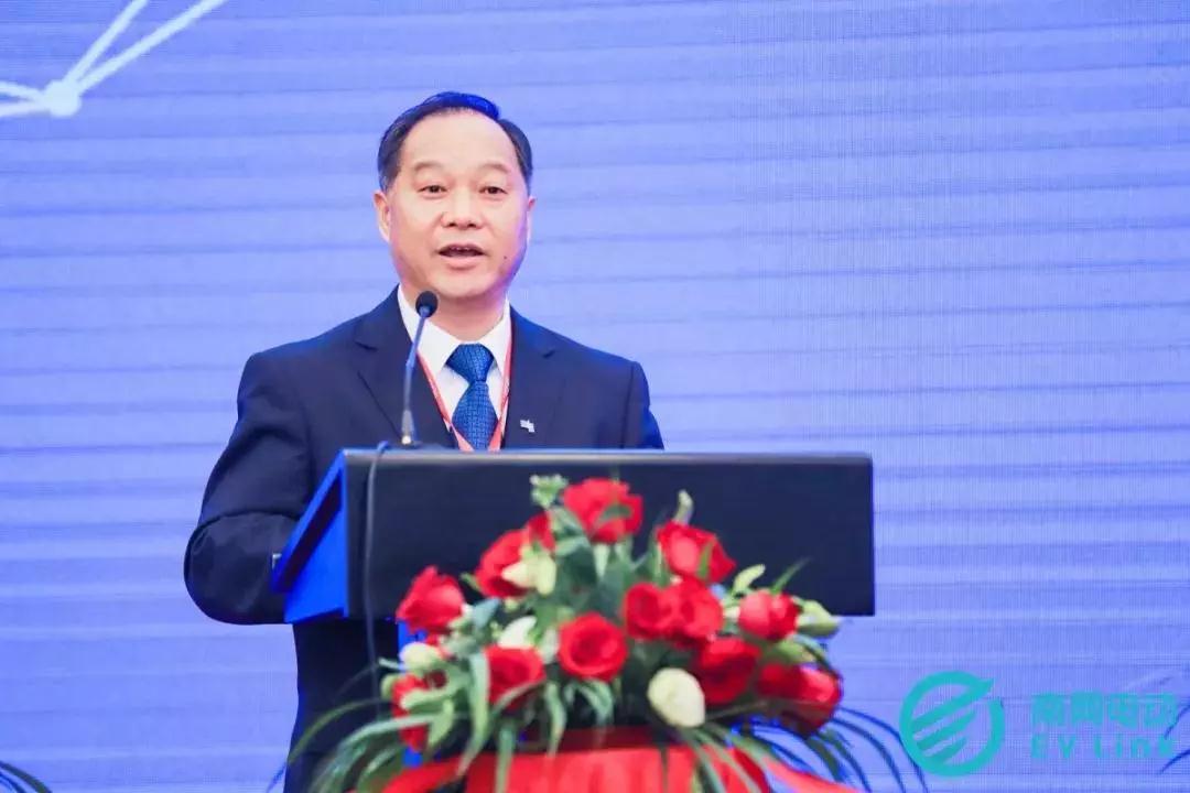中国南方电网有限责任公司党组成员、副总经理毕亚雄.jpg